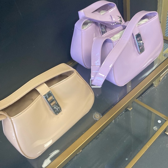 All purses are name brand for forever 21 - Picture 2 of 5